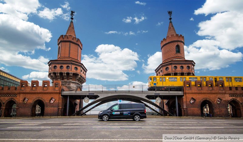 UITPnews's tweet photo. The end of the private car? - An on-demand shuttle service integrating  into any transport system’s current infrastructure. @door2doorHQ https://t.co/zZmaYboaI9