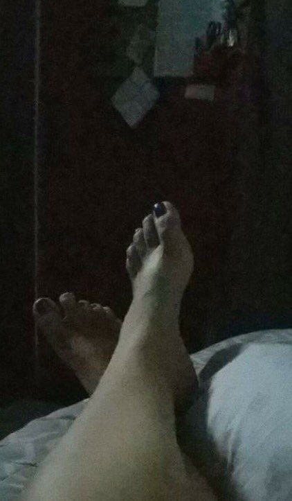 NatGirl96's tweet photo. Dark toe nail polish to represent Batman #battoes https://t.co/1hMEr8dRBB