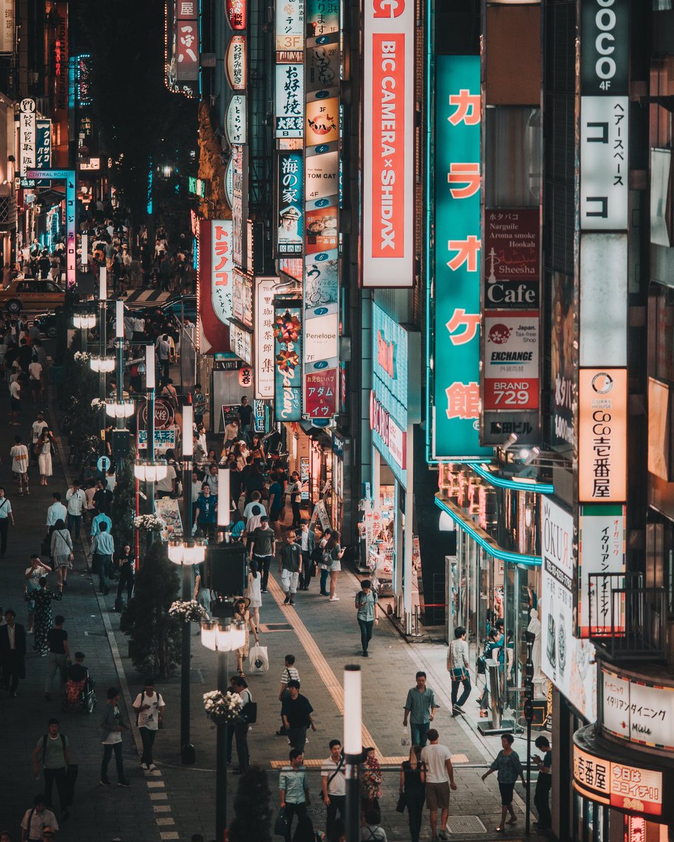 leeyikkeat's tweet photo. Neon Tokyo 🇯🇵 https://t.co/ooJY41C0AX