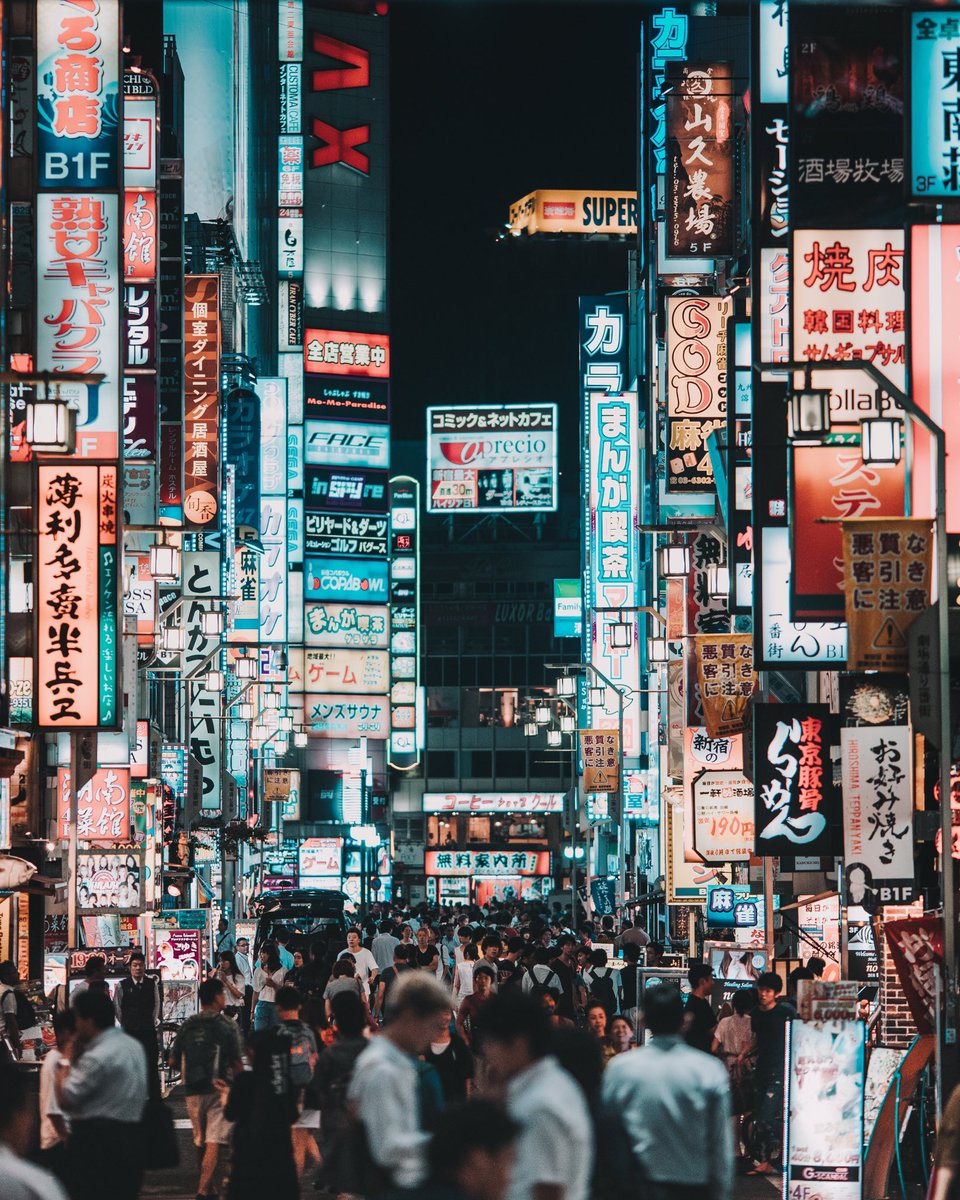leeyikkeat's tweet photo. Neon Tokyo 🇯🇵 https://t.co/ooJY41C0AX