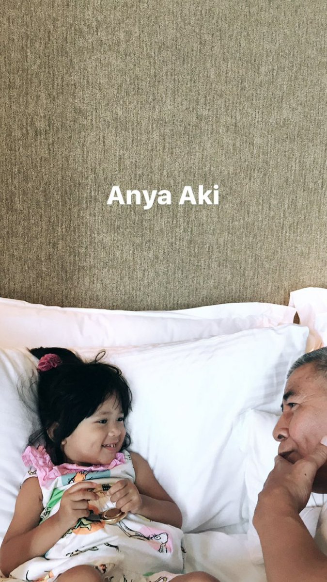 skuukzkuy's tweet photo. Tante icaaan nanti malem dateng ya👯 @isyanasrvt https://t.co/xep7iyvmhO