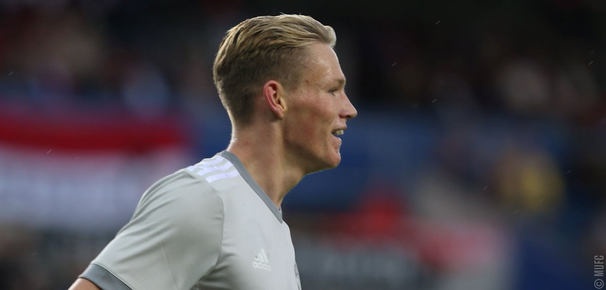 Jose Mourinho juga mempromosikan <a href="/mctominay10/">Scott Mctominay</a> ke skuad utama #MUFC: manutd.co/Bry