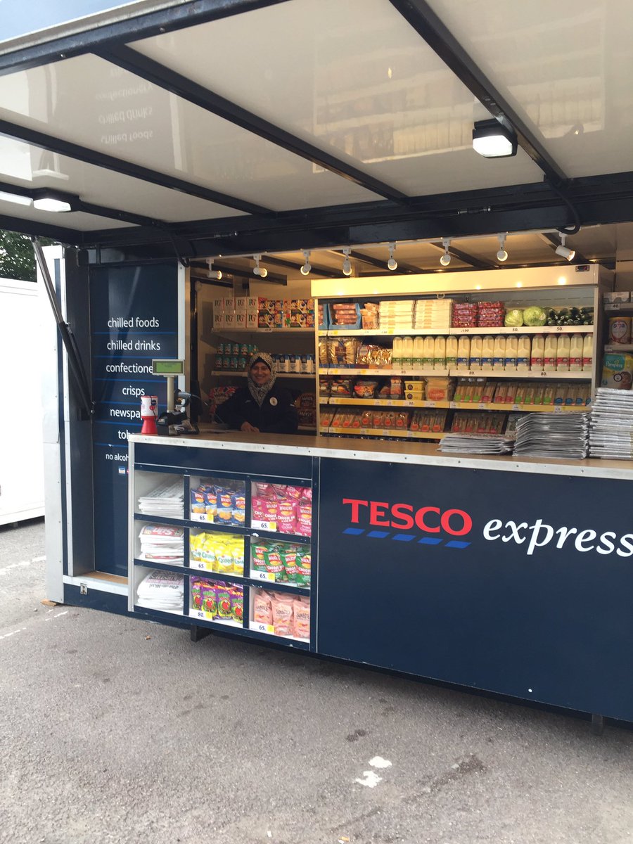 The pop up shop is up and running Forida doing a great job keeping the customers  happy