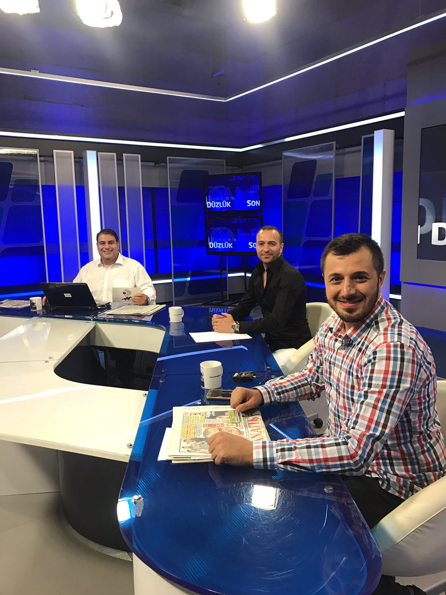 MUTLU PAZARLAR...Bayramın 3.gününde de "SON DÜZLÜK"te dostlarla beraber olmaktan mutluyuz..Katkı ve katılımlarınız mutlu eder 10:30 TAY TV
