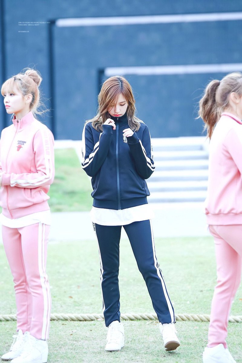 ジャージ姿のTWICEちゃん大好きマン