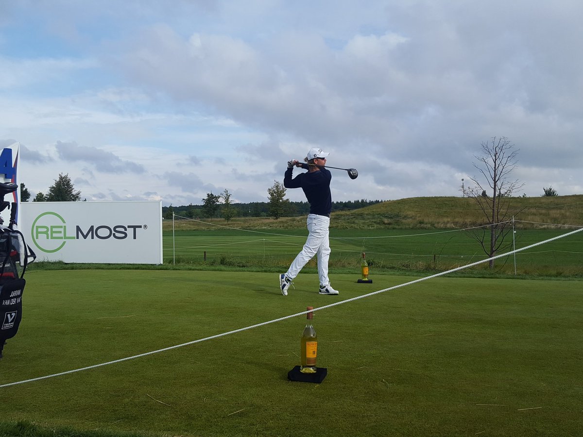 Pars up til the 13th, unfortunately a bogey there... Just teed off on 14 #CzechMasters