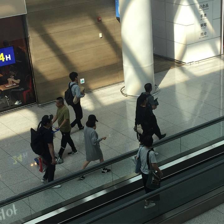 melmelmel96_'s tweet photo. Acc information to weibo,  #SongSongCouple heading to Los Angeles. 😍😍😍😍 https://t.co/NnSYfEiN08