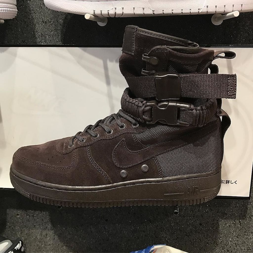 nyamco23's tweet photo. SF AF 1
秋っぽい素材とカラー。

#nike #nikestore #nikeharajuku #sfairforce1 #sfaf1 #airforcei #airforce1 #nikebasketball #nikesportswear #nsw https://t.co/S6QXtY47T2