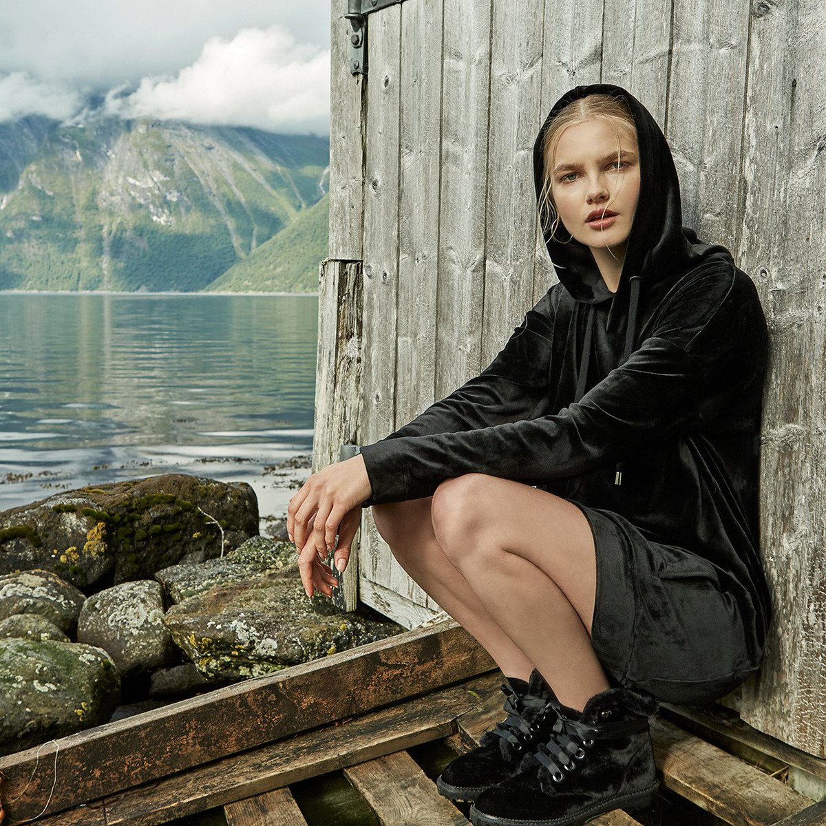 stradivarius's tweet image. Sometimes, you just need a break to breathe and figure everything out. In a beautiful place. Alone.
#stradivarius #escape #aw17