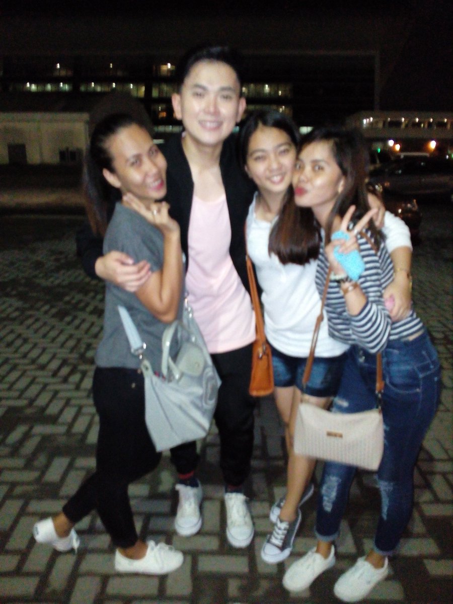 Kingsters_OFC's tweet photo. TEAM RALF 😍😍❤❤❤ @Kingsters_OFC 
#CebuanaThankyoufor30 https://t.co/FpMrnj0sWy