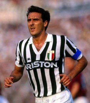 Anna_1897's tweet photo. Uomo Sportivo, Leale, Corretto. Calciatori come lui non esistono più 😢#ciaoGaetano #Scirea @juventusfc https://t.co/e5HUutm9hQ