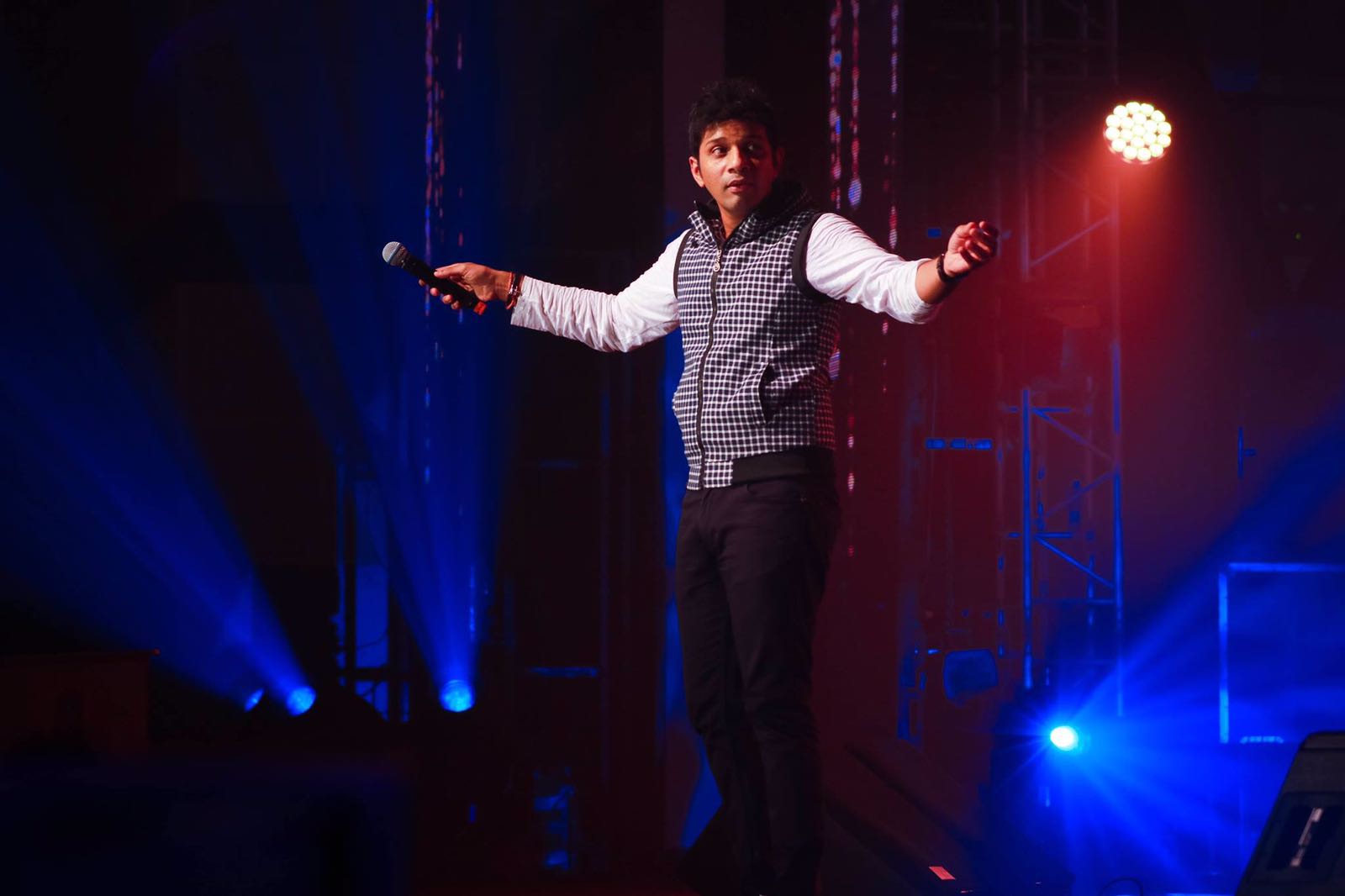 Karthik Music Exp on Twitter: "Catch my #Ponnonam 2017 performance on