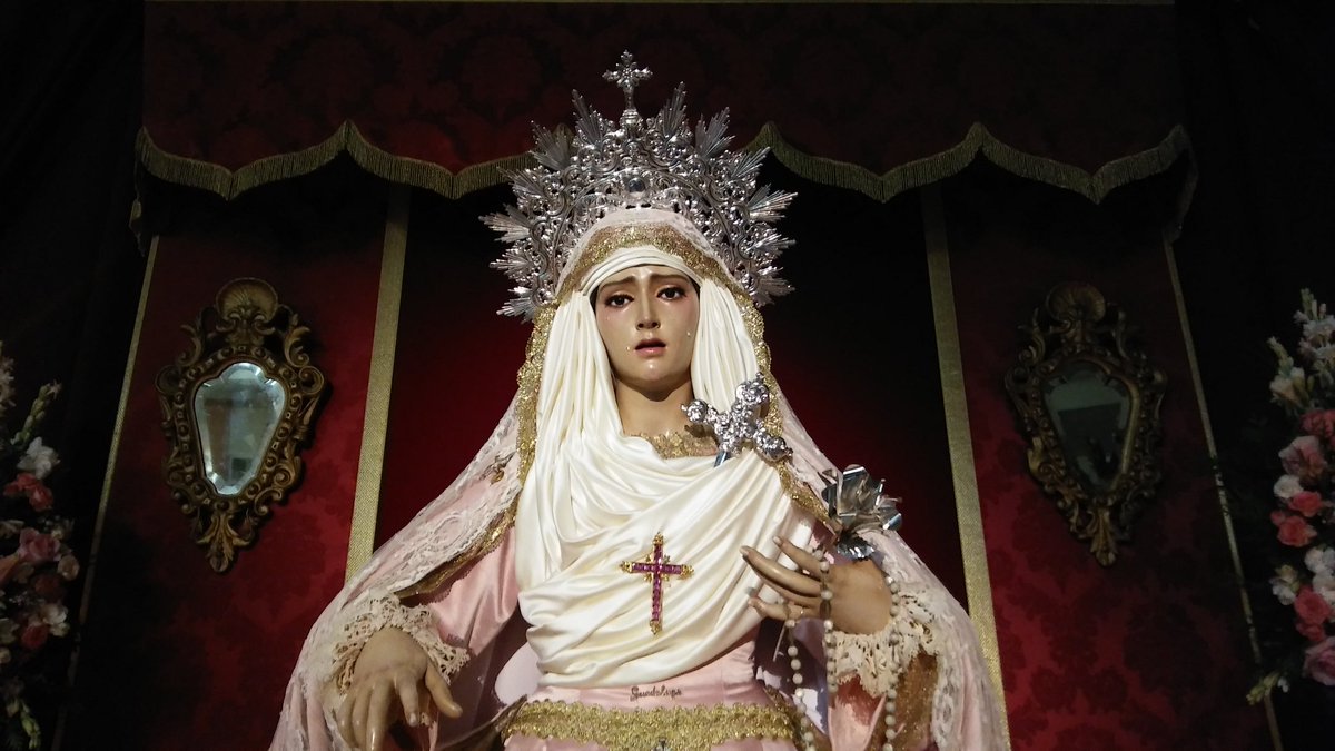 Hoy comienza el Solemne Triduo a María Santísima de Guadalupe, 12:30h. Parroquia Sta Ana y S Joaquín  #CofradiasMLG 
📷 <a href="/KikeRosa5/">Kike</a>