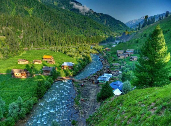 #Taobut is one of the most beautiful point of #Neelum valley, its the end point of #Pakistan Excellent scenic beauty