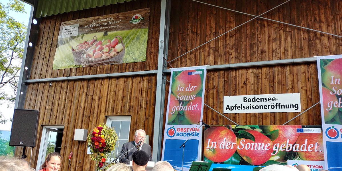 lveo_bw's tweet photo. #Apfelsaisoneröffnung 2017 #Bodensee#Apfel#Obst#Apfel https://t.co/ysQFrV1UYq