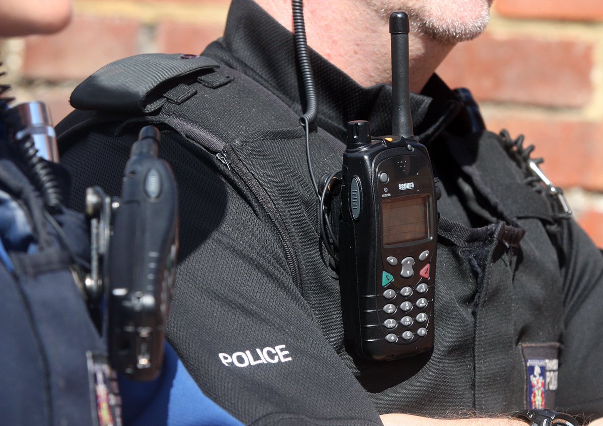 Manhunt launched after thieves try to steal cash from ATM in Flackwell Heath bit.ly/2vC53zg