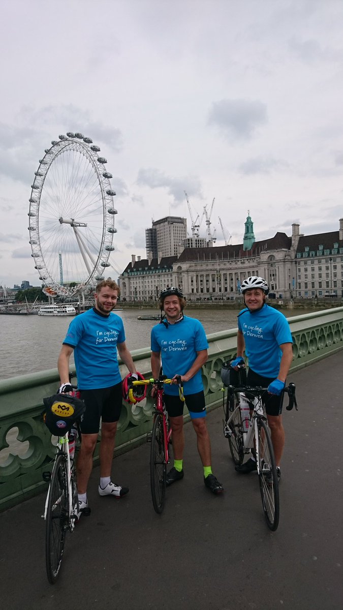 reliant_robins's tweet photo. Paris here we come!! @DerwenCollege https://t.co/t17YdXNAuT