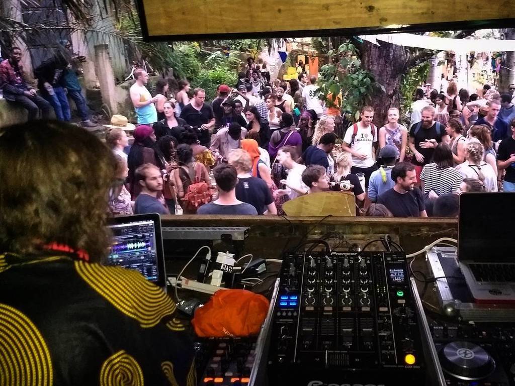 motokiatu's tweet photo. Veinn #tomuchsause at Samedi Escenary in @nyegenyegefest #Uganda #festival #nilo #aftertherain https://t.co/dm3uZyWmmI https://t.co/iQ5HR6q7zp