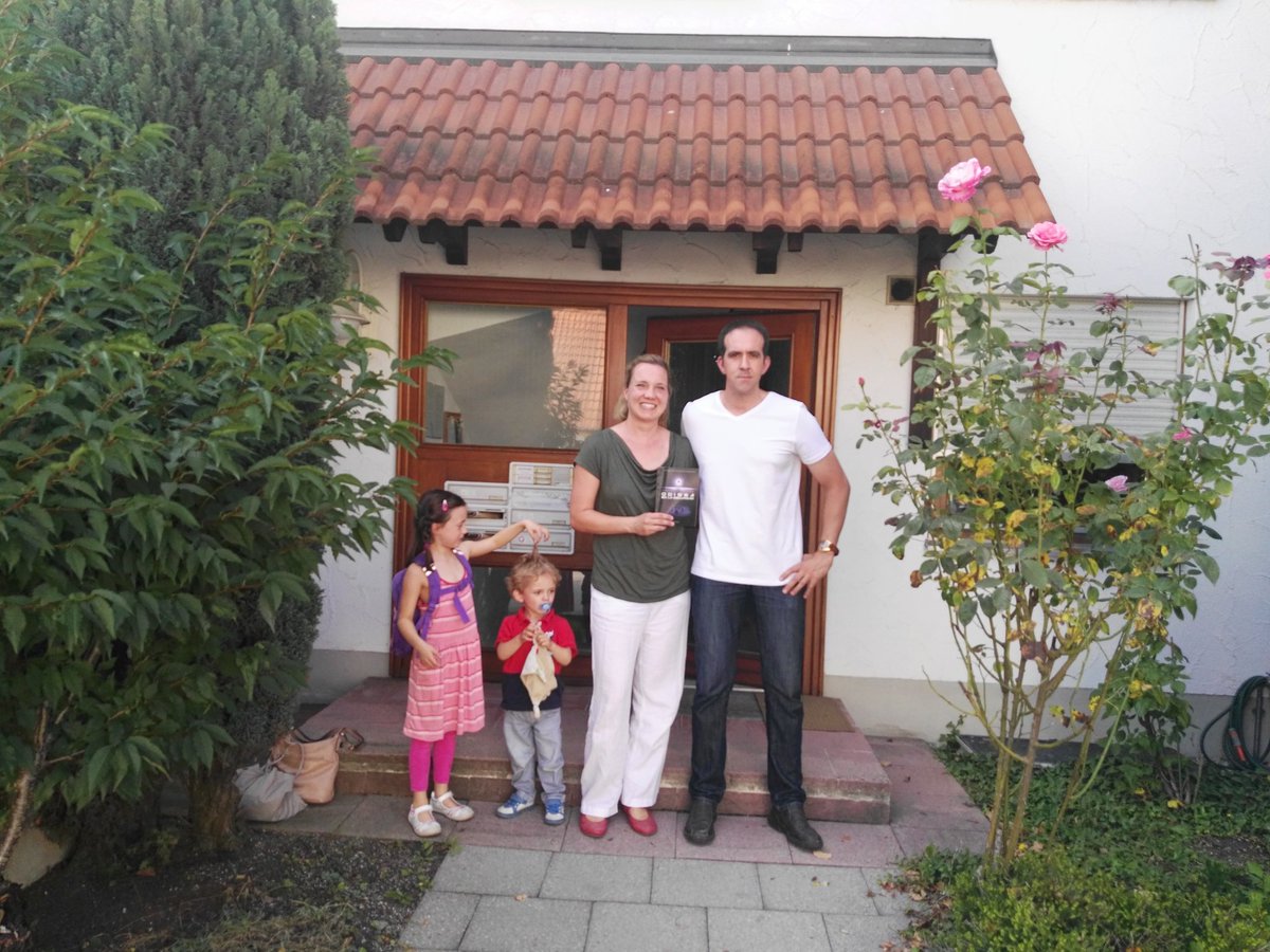 jontriguer's tweet photo. Desde Alemania, Ariane, esta profesora de Español con Odisea en la Oscuridad https://t.co/gSNuuDEXuq