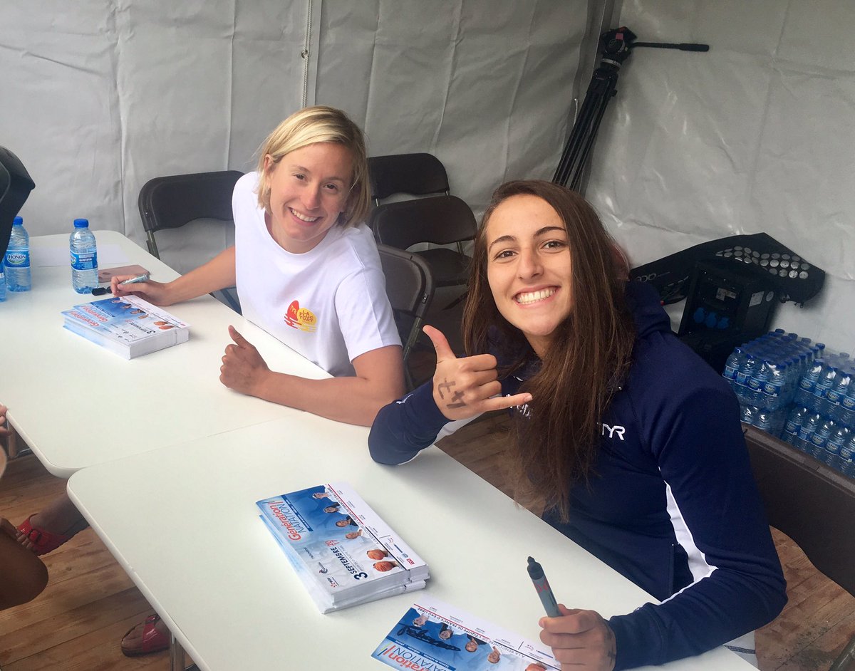 FFNatation's tweet photo. #GenerationNatation On commence avec les photos en déguisement et les dédicaces, pour le plaisir des petits comme des grands 🎉👍🏼😅 https://t.co/A5qjwI5R2p