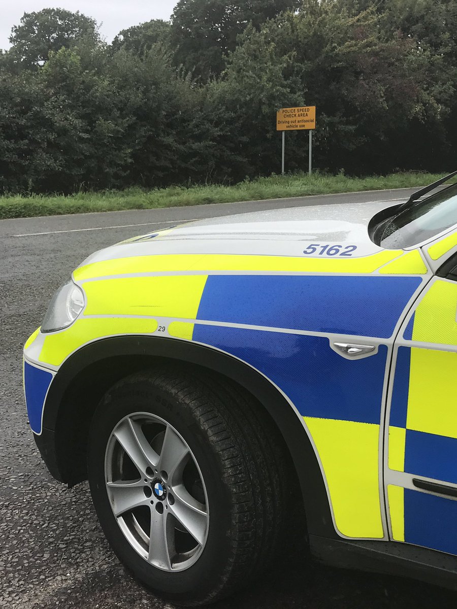 HantsPolRoads's tweet photo. Hi visibility patrols #B2177 tackling antisocial vehicle use #staysafe #3073 https://t.co/YEflqxD4Iy