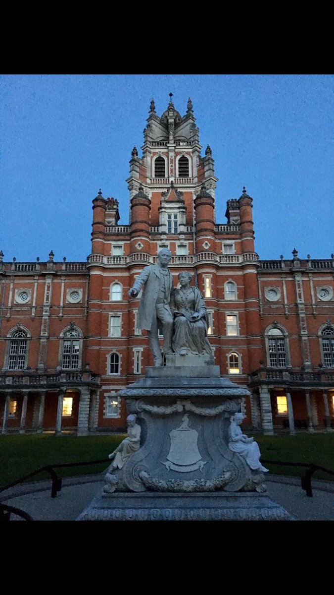 LiveLikeAProUK's tweet photo. Magnificent Accommodation @RoyalHolloway for @LiveLikeAProUK 2017 Tour for @FoothillsSoccer ..... @JWheelo @LeeRoge88901135 @Clevs3 https://t.co/FmXSvCAiqR