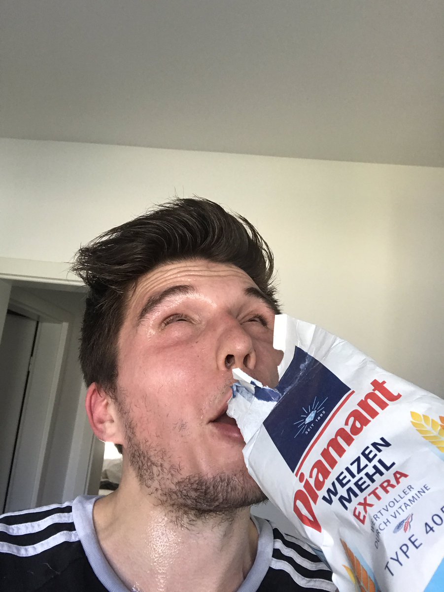 Paluten's tweet photo. Erst joggen und dann den Tag mit einem ausgewogenen Frühstück starten.
Pure Gönnung. https://t.co/zcwabLIog9