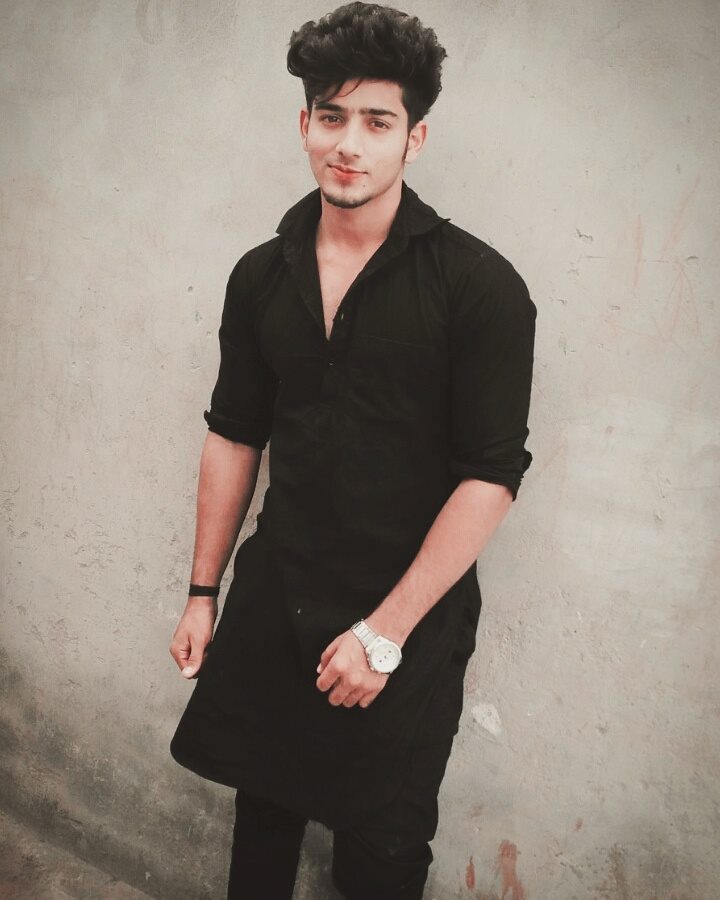avithakur_09's tweet photo. #khaleefa #themokshkapoor https://t.co/3dVowINTuE