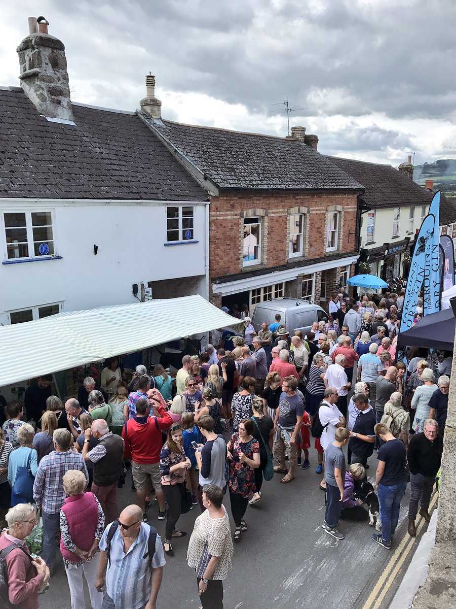 distilleryguide's tweet photo. Great to see so many people enjoying South West craft spirits yesterday at @NourishFestival! 🍸 @barbicanbotani @swdistillery @CurioSpirits https://t.co/c7huqqm5Ql