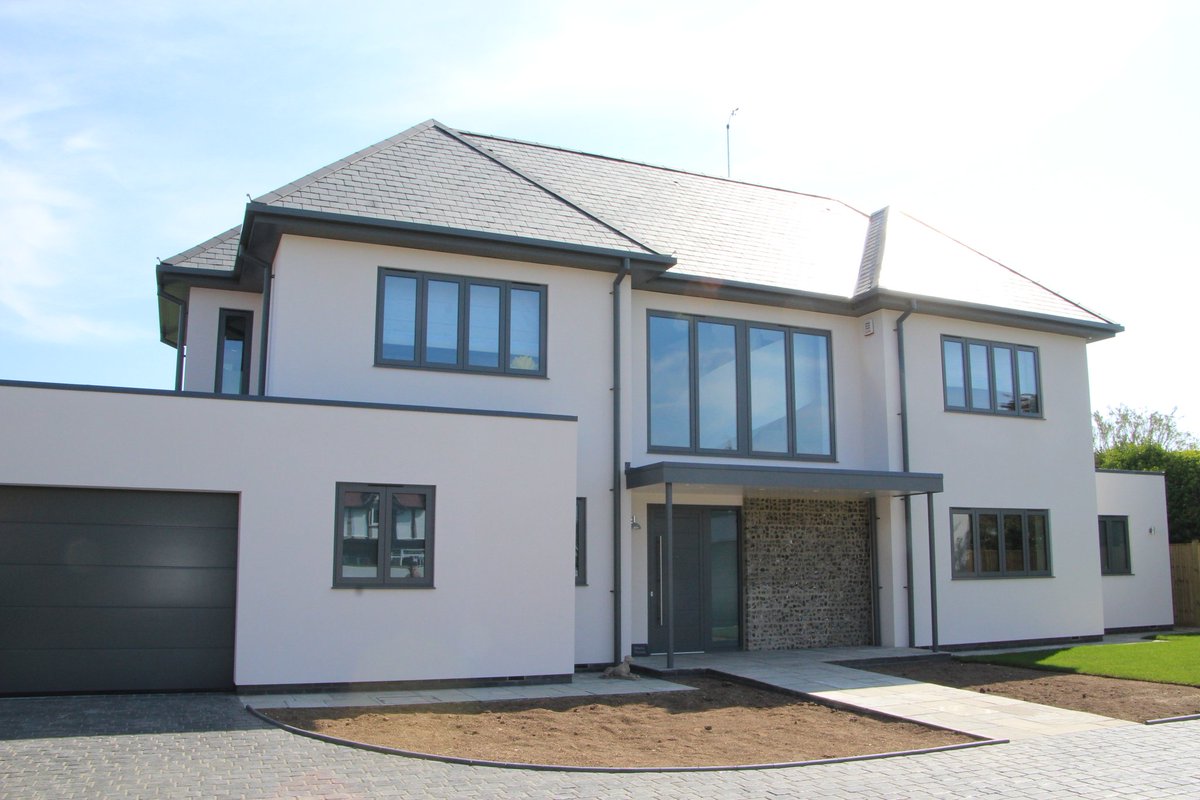 insarend's tweet photo. Beautiful house completed in East Preston with @Parex Monoblanco. https://t.co/v1KSPjBdWz