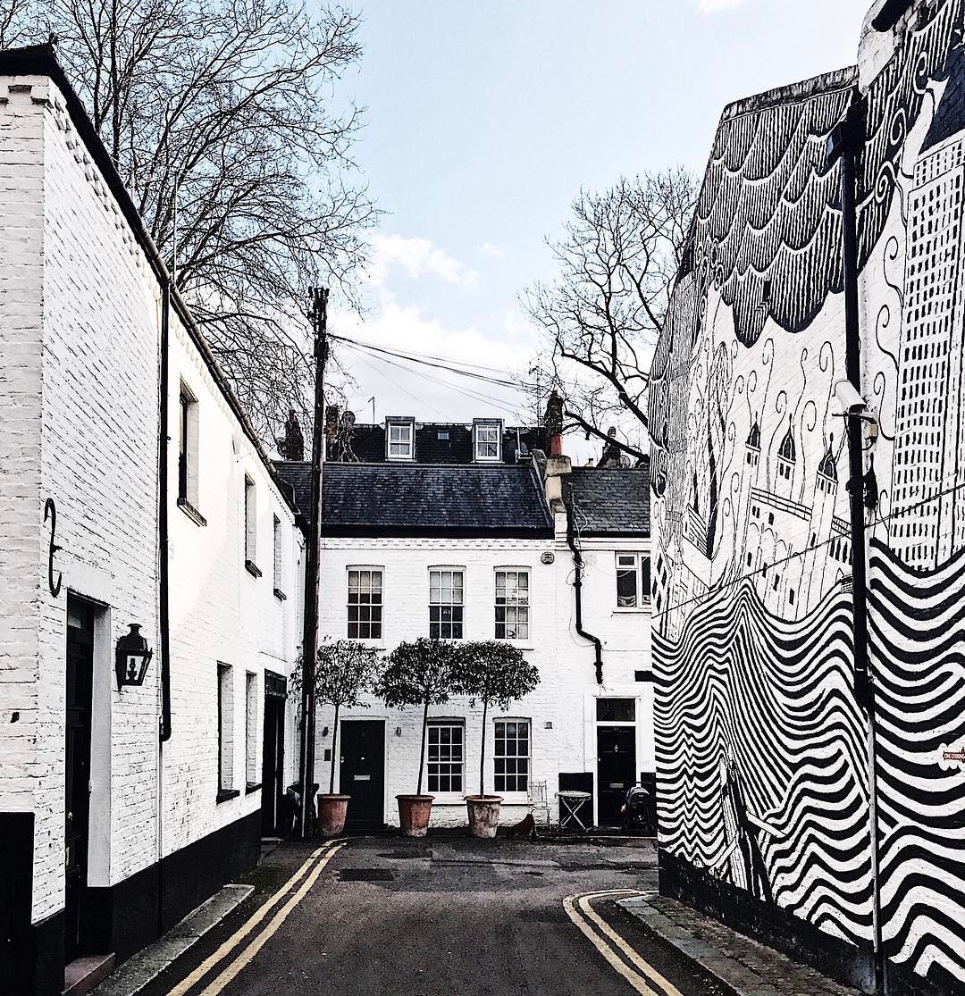 K7MCREATIVE's tweet photo. The photo of the week! Stolen from @weheartit! #london #ourcity https://t.co/PY93tGOPxS