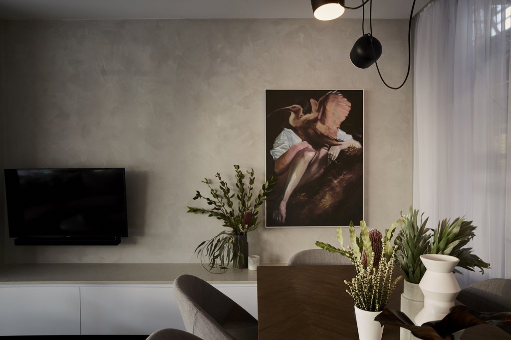 iamclare's tweet photo. @ShaynnaBlaze just said my hubby #stevecross' artwork is "one of the nicest" she's ever seen on #9theblock". Um - Yes! Yes, yes, yes!!! https://t.co/NhfTKwc2qd