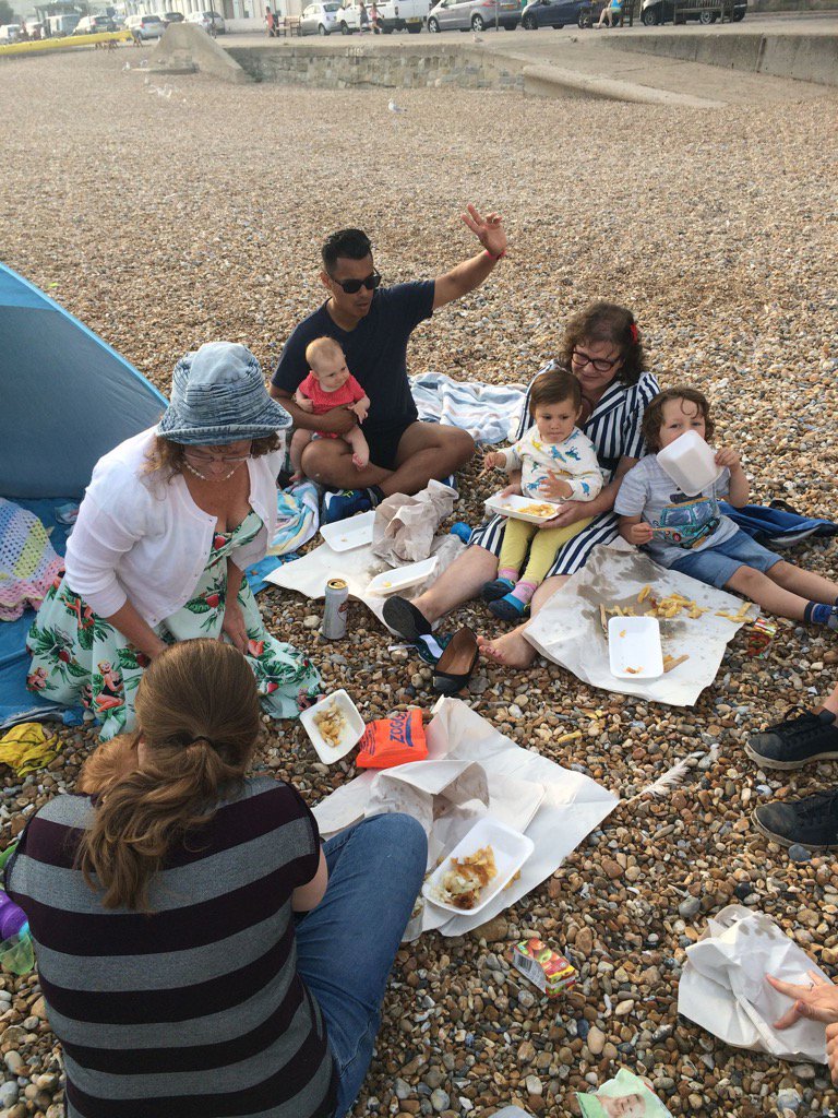 Bank holiday chips on the beach <a href="/Chris_T_Pher/">Chris Dewey</a>