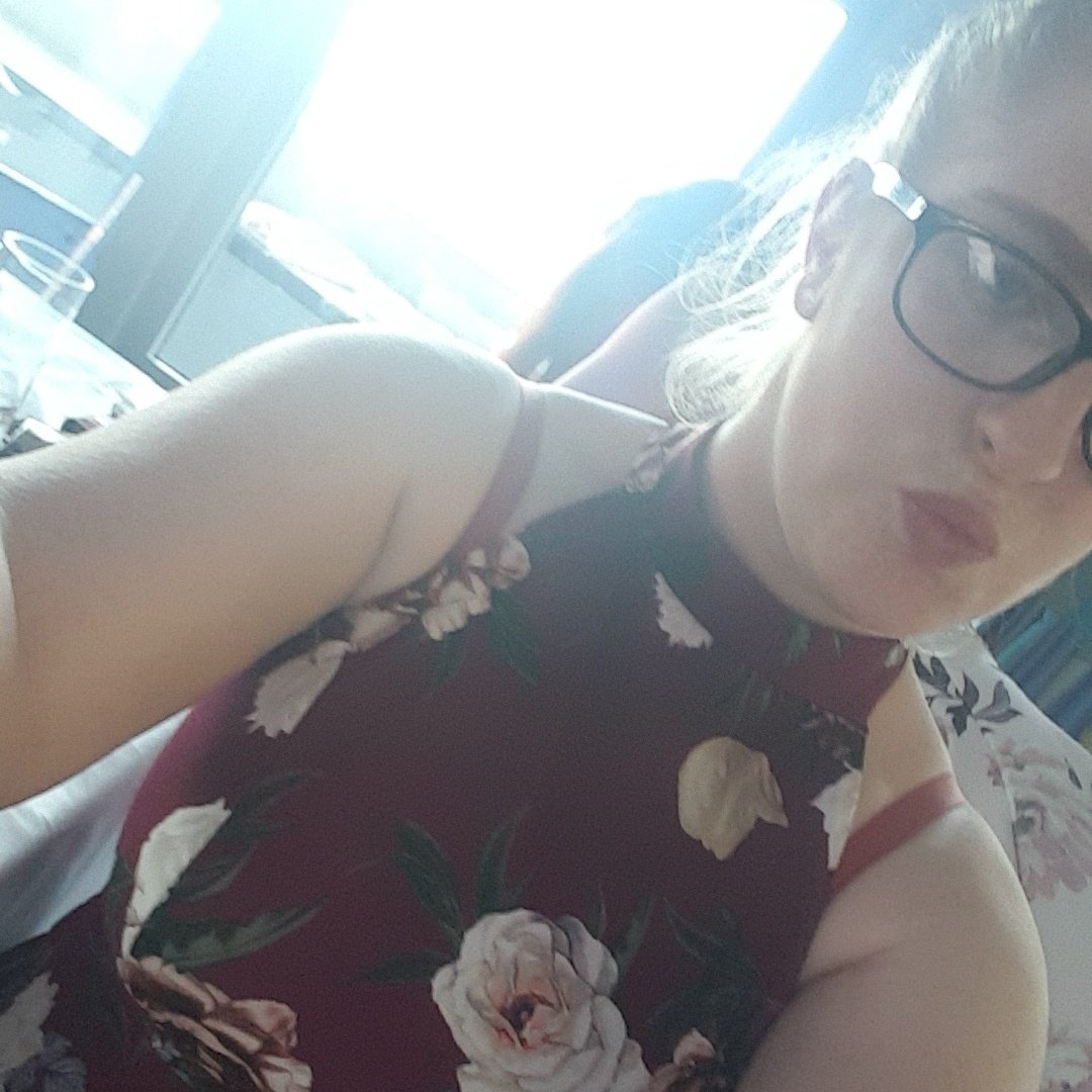 its_chloexox's tweet photo. #NewProfilePic https://t.co/z8ijWmbDGR