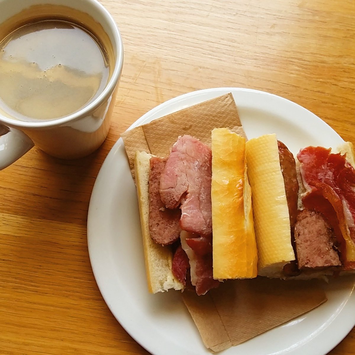 A sensible start to a drizzly #Sunday morning. Thank you French Franks! #isleofwight