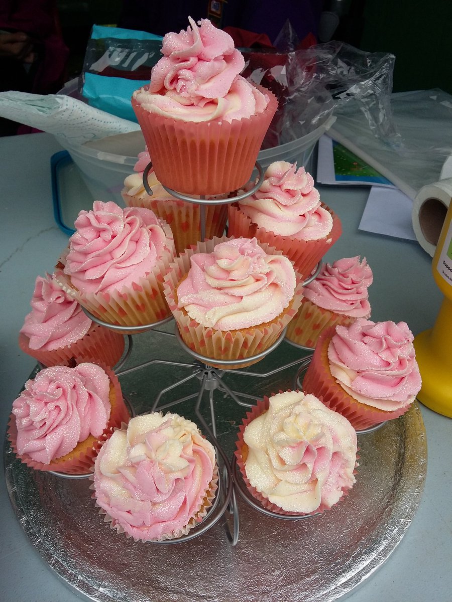 inspiraVicC's tweet photo. Fabulous effort from #NCSLancashire Team Eros raising money for @SJHospice in Morecambe today. Beautiful cakes treasure hunt &amp; face painting https://t.co/bgbM0IOS89