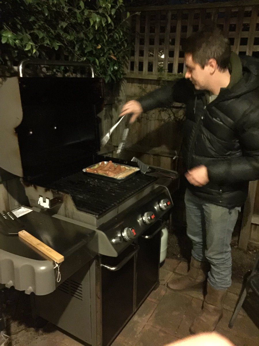flamenco33's tweet photo. @Kel_intheCosmos @neon_muse @mclarent the Rich prepares a feast of bratwurst &amp; kransky on the Weber https://t.co/jnIJE0y7gD