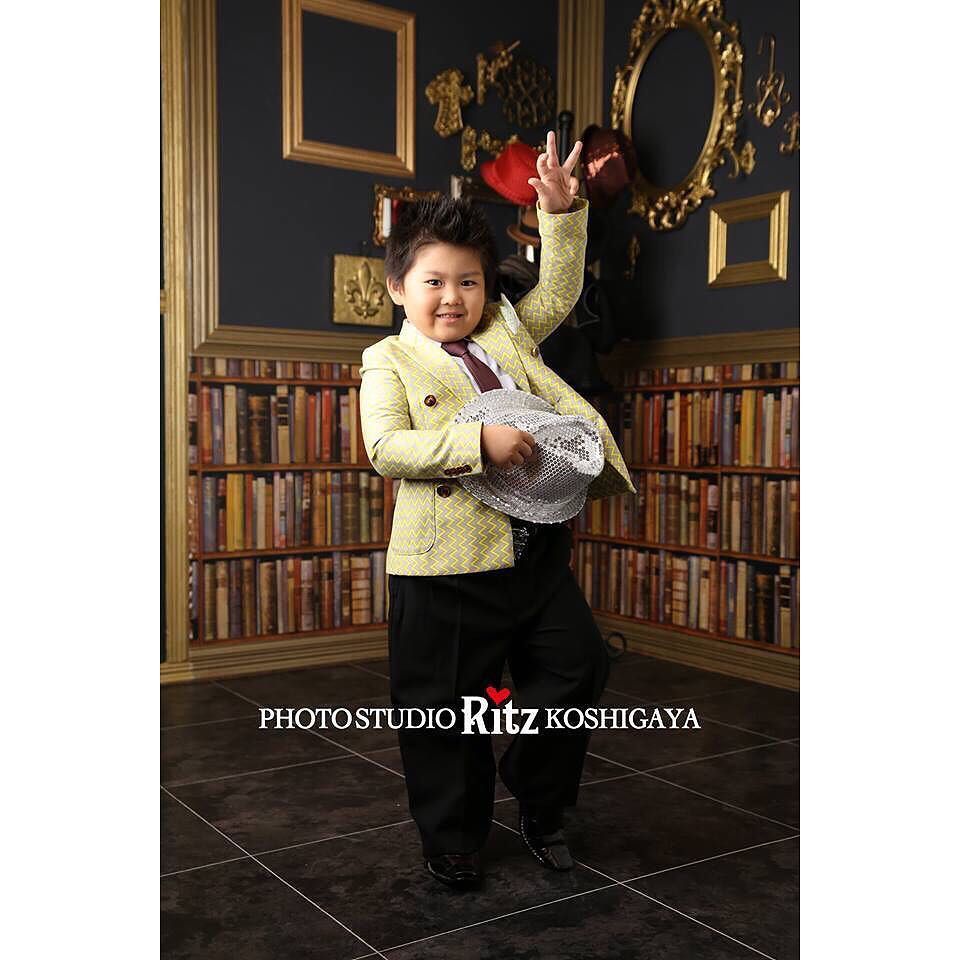 Ritz753Ritz's tweet photo. 自己流なポーズを決めてくれたダイちゃん！お着替えがとっても上手で、撮影が終わった時には「もう終わり〜？もっと着たいっ！」と言ってくれてて、愛でるしかな���ですね😍サイコーです！また遊びに来てくれること心よりお待ちしておりますっ！
.
#スタジオリッツ #photo #photos… https://t.co/phntXmTx7c