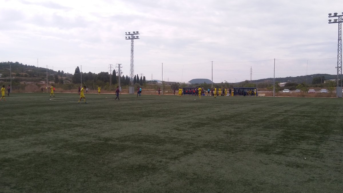 Últimos minutos del partido #DivHon en Buñol
Min. 88

#LevanteUD 1-1 #Villarreal 

@golsmedia
<a href="/blauigroc/">BlauiGroc</a>