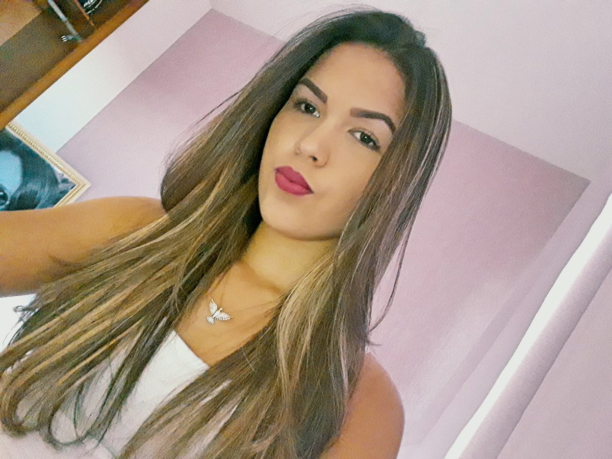 Só pra mostrar que tô loira msm ❤🍃