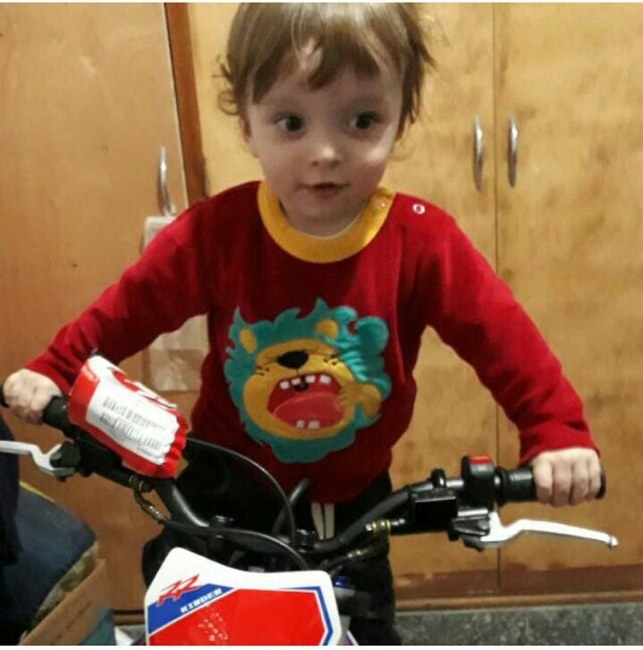 A disfrutar este hermoso Domingo con la Familia. Yo con mis afectos y el futuro compañero de Rutas !!!!!!!!