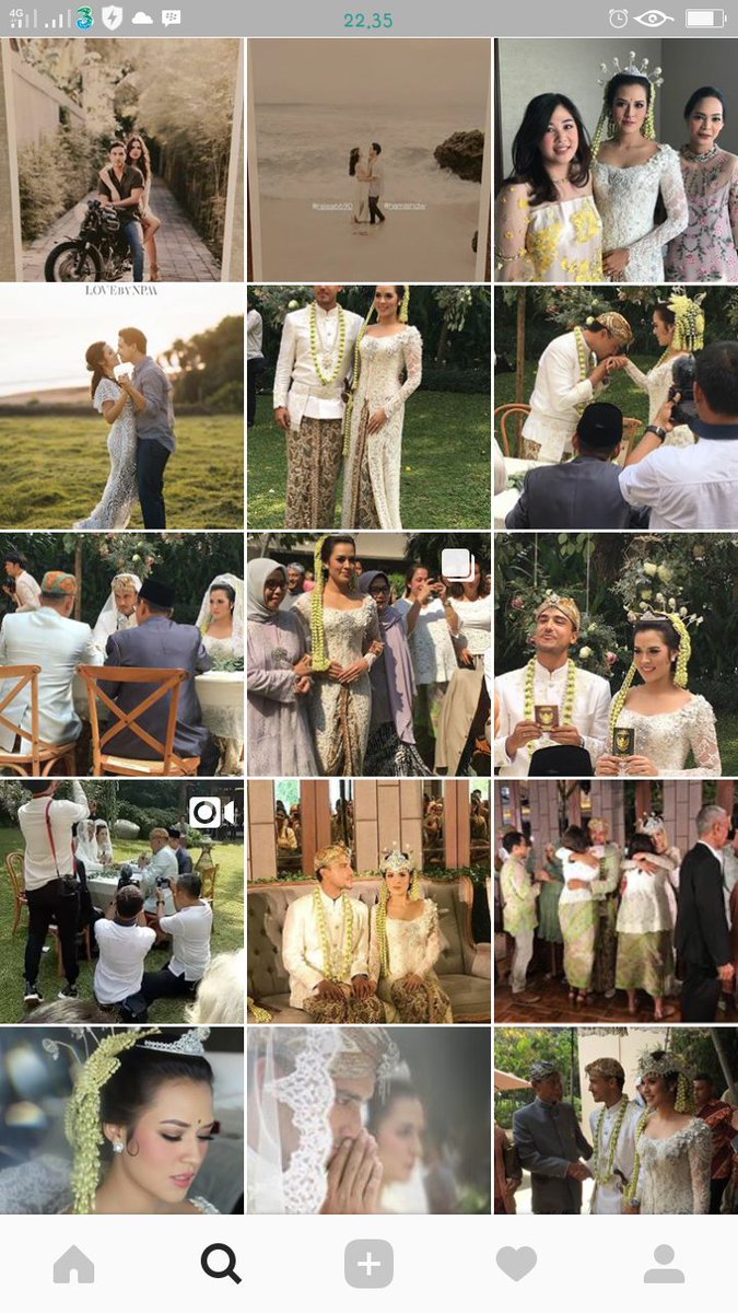 ENAK YA KALO SAMA SAMA CINTA
MAU GIMANA JUGA HAPPY AJA KLO PAKE HATI 
EEH KO CURHAT :(