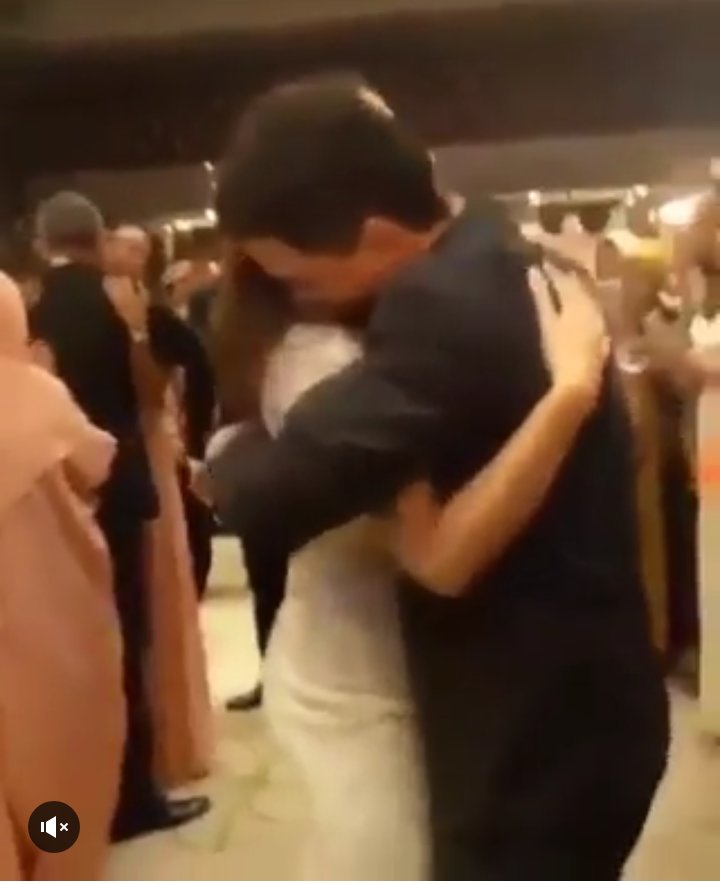 Kidung_7's tweet photo. Liat Hamish seharian ini Keliatan Bahagia banget.. dia keliatan sayang sekali sama Yaya 😍😍😙 itu sih yg bikin baper 😭 #raisahamishwedding https://t.co/rZgHjaguRC