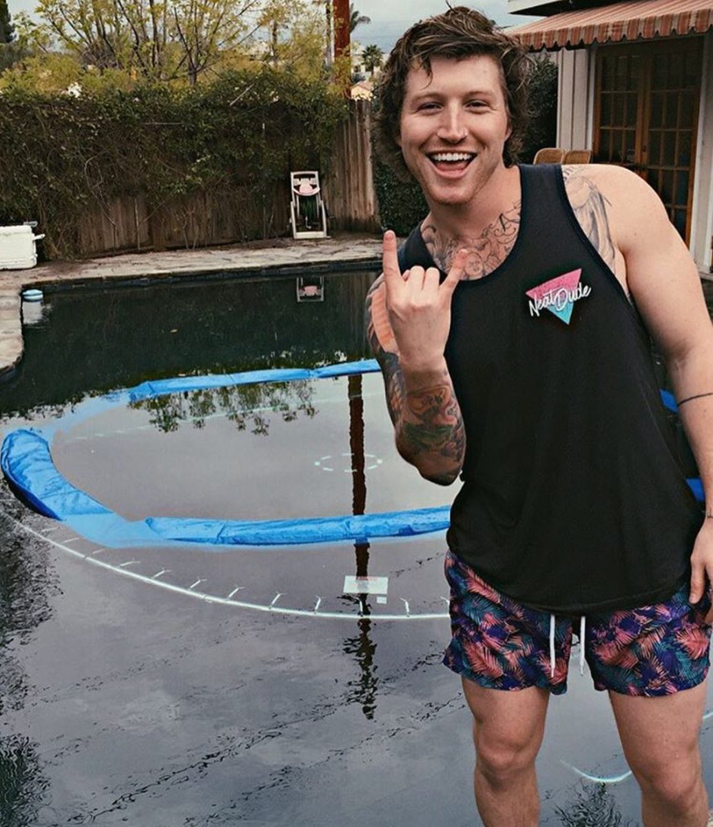_RtIfYouStan_'s tweet photo. Scotty Sire
April 1, 1992 https://t.co/fowHiXVKf0