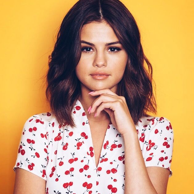 SelenaEmpire's tweet photo. This image from #RollingStone couldn't get any better. ♥️ #ProudOfSelena #ProudSelenator https://t.co/pgfU5bmNbF