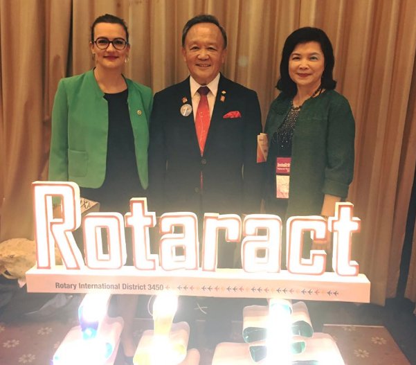 RACParisOuest's tweet photo. Maud from @RotaractFrance Celebrating #Rotaract50 years with Past President of @Rotary โค๏ธ #Interota2017 #InteroTapei ๐น๐ผ https://t.co/ApVUD4wxom