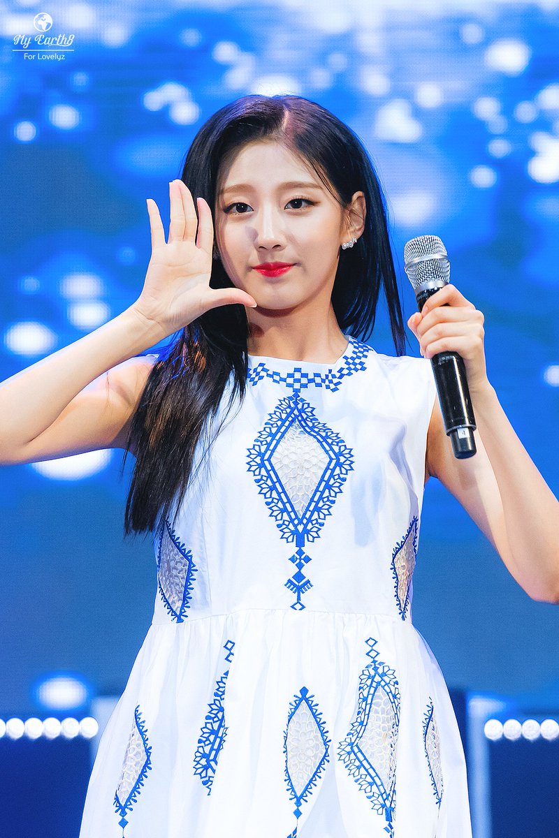 170826 추풍령 가요제

#러블리즈 #LOVELYZ
#서지수 #케이 #KEI #김지연
#류수정 #정예인