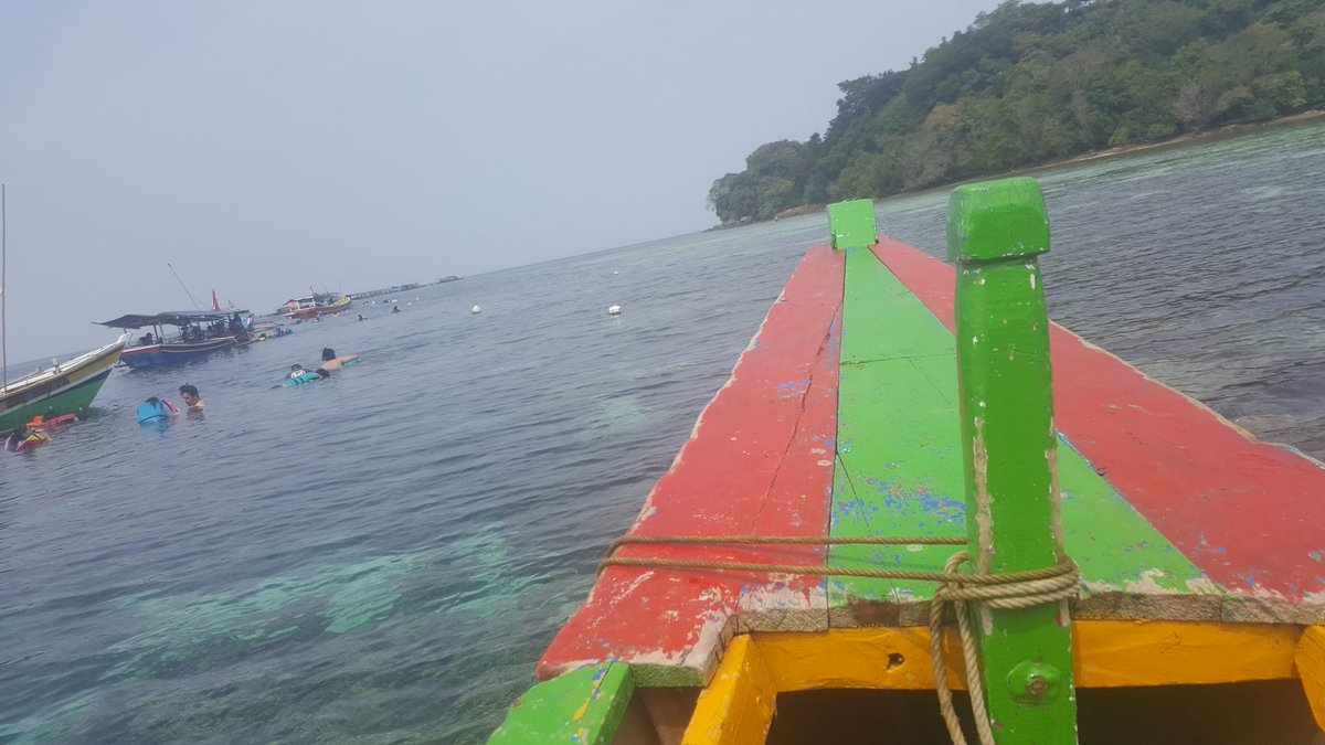 mi_ChristyChiBi's tweet photo. Ditempat snorkeling.. ada ceritanya juga.. hahahaa tunggu di vlog pertama kici yaahhh twipsss https://t.co/ABwWrnDhGs