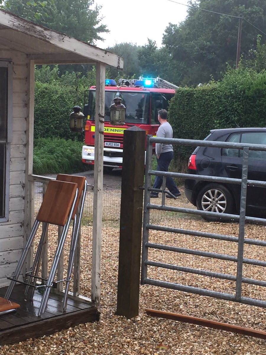 samwessexgirl's tweet photo. Five fire fighters at my house right now... #chimneyfire https://t.co/4Qz3mj0yTZ