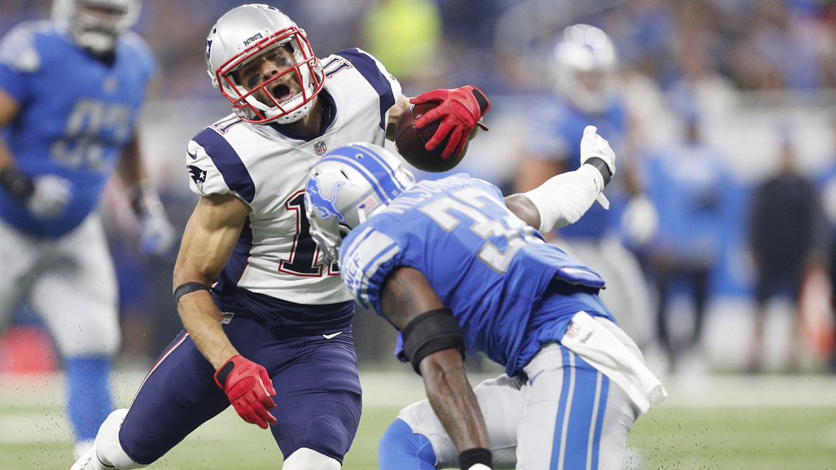 ASKFDN1's tweet photo. Accidentally grab an injured player in #FantasyFootball drafts?
No worries, we have your back!
▶️ https://t.co/9ESBKvynMI
#NFL #DFS #ASKFDN https://t.co/IUuphCYWtU